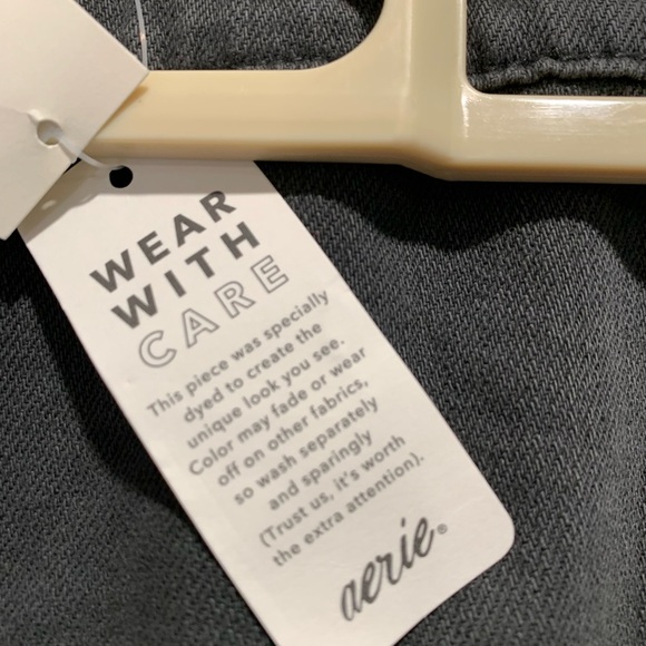 NWT aerie skirt charcoal grey, size medium - Picture 5 of 7